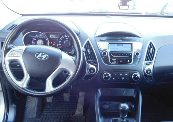Hyundai ix35 cena 28900 przebieg: 279000, rok produkcji 2011 z Olsztyn małe 211